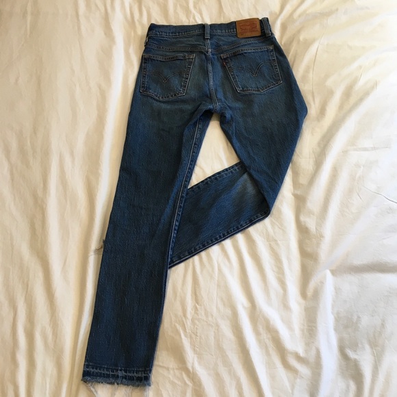 Levi’s 501 Skinny Stretch Jean - Picture 4 of 9